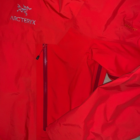 Arc’Teryx Beta LT Hybrid Jacket - Picture 3 of 8